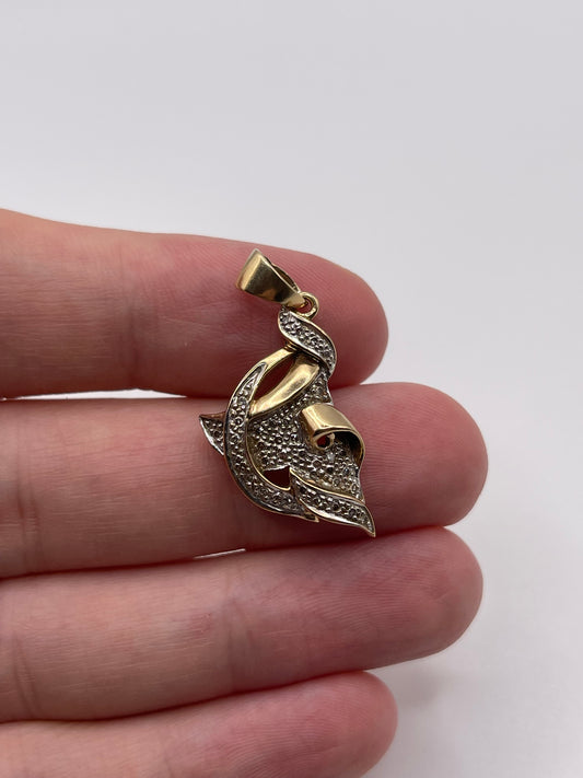 9ct gold diamond cluster pendant