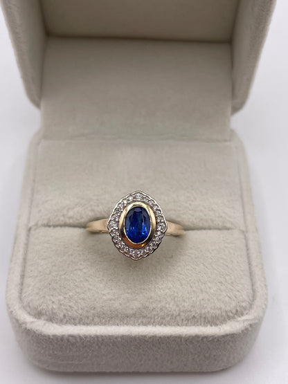 9ct gold kyanite and zircon ring