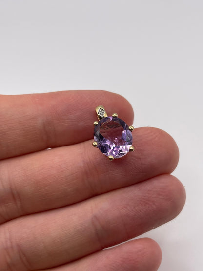 9ct gold amethyst and diamond pendant