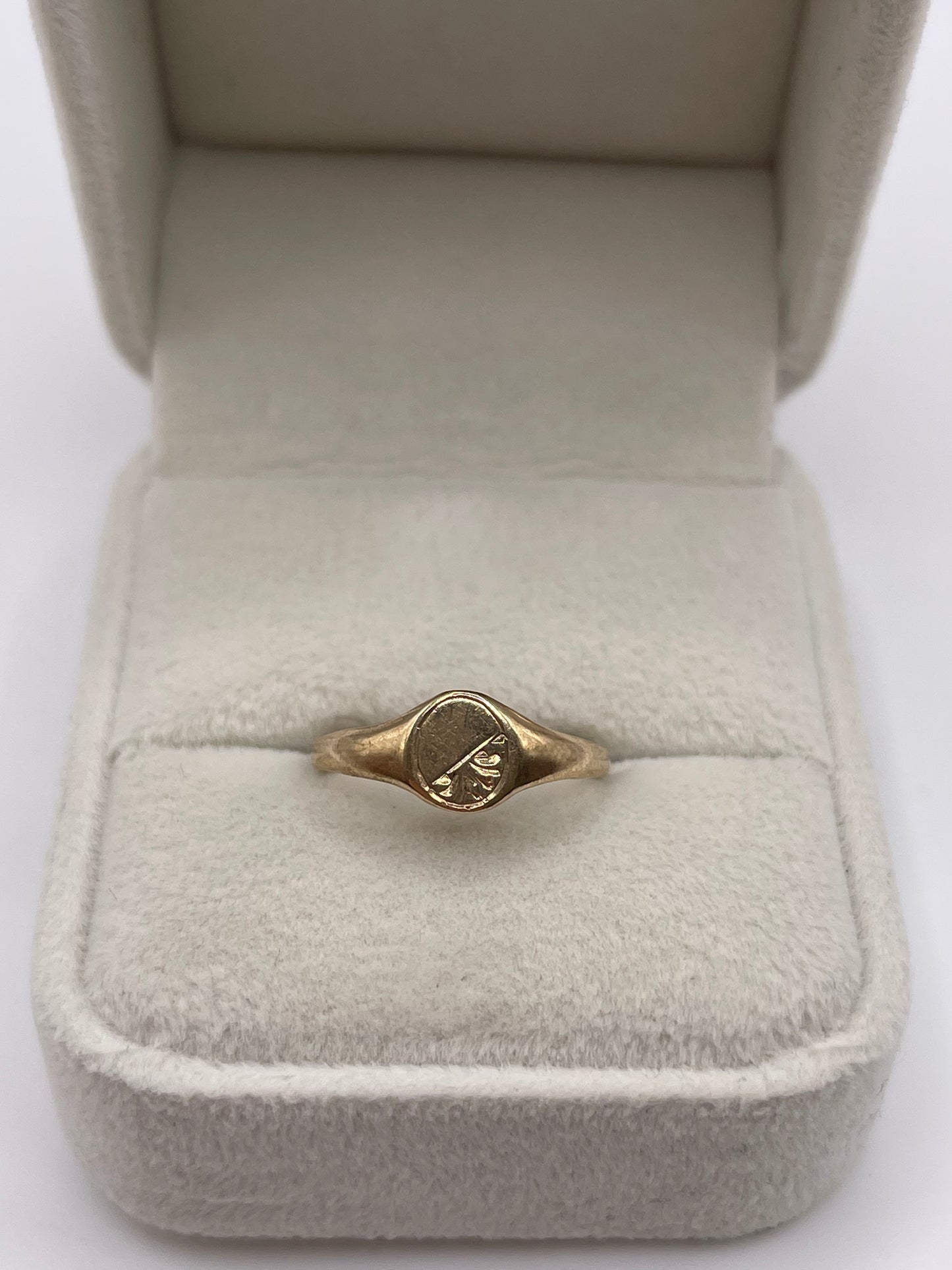 9ct gold signet ring