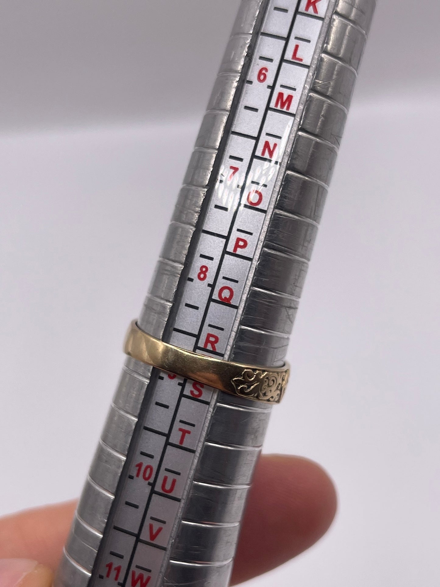 9ct gold buckle ring