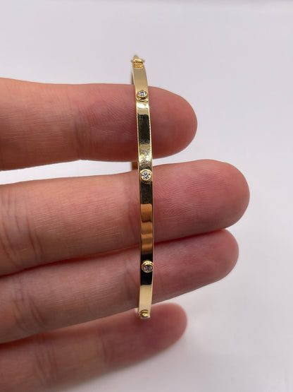 9ct gold cz bangle