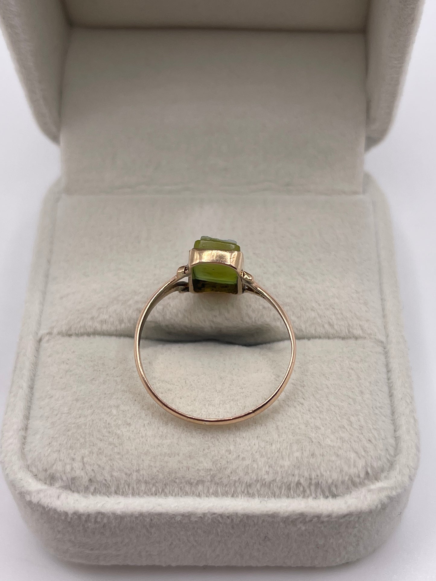 Antique 9ct rose gold cameo ring