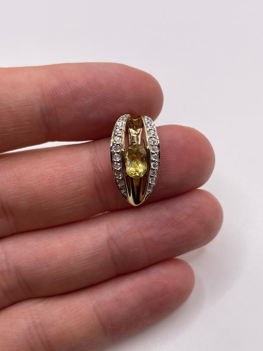 9ct gold quartz and zircon pendant