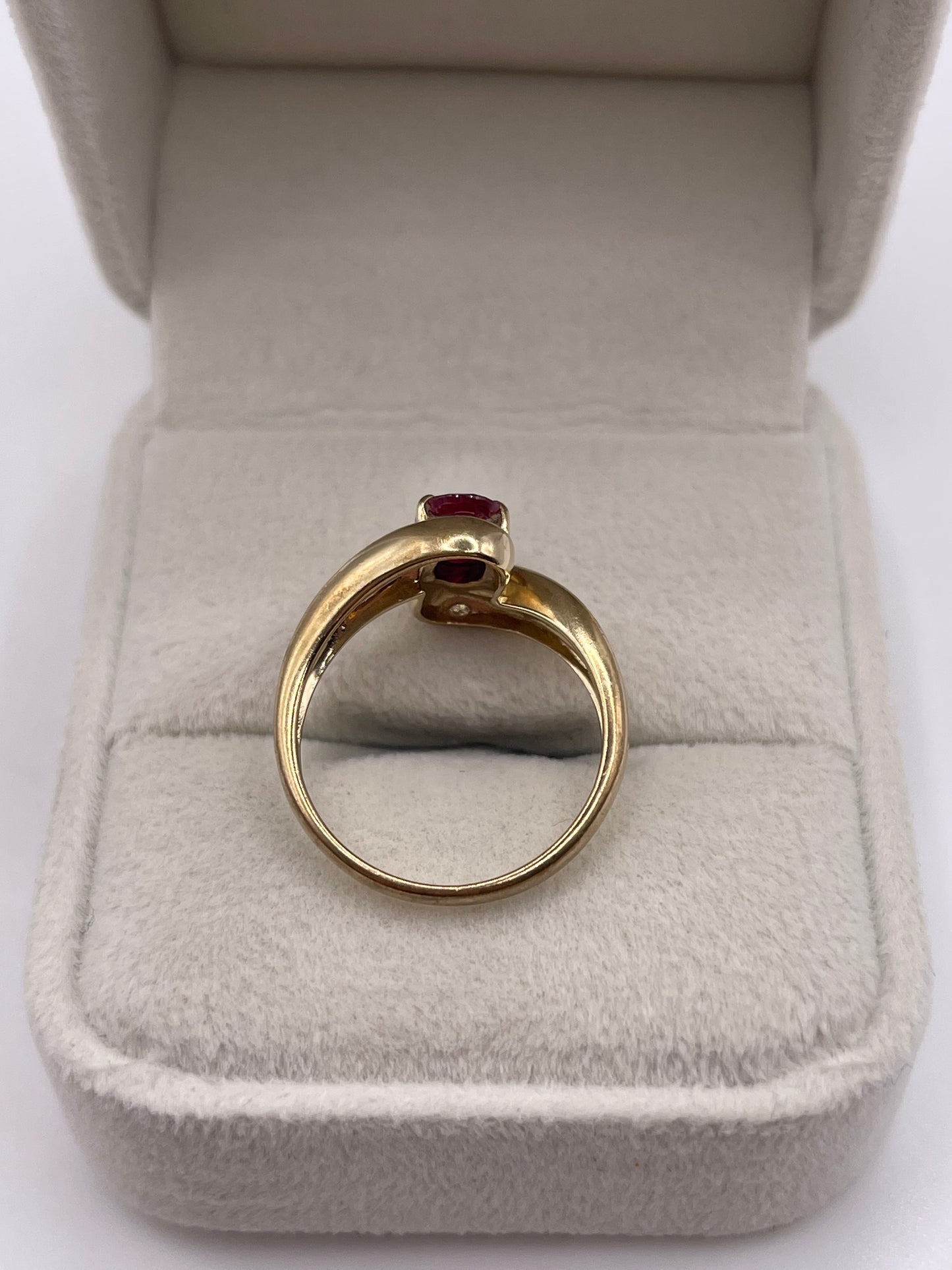 9ct gold ruby ring