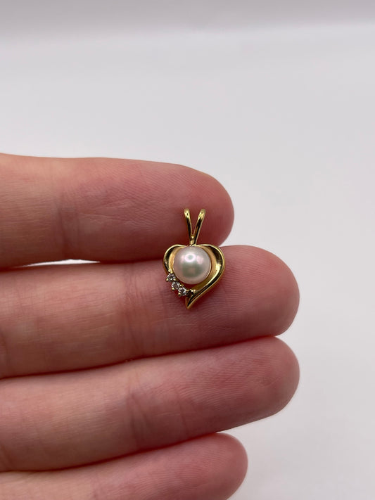 9ct gold pearl and diamond pendant