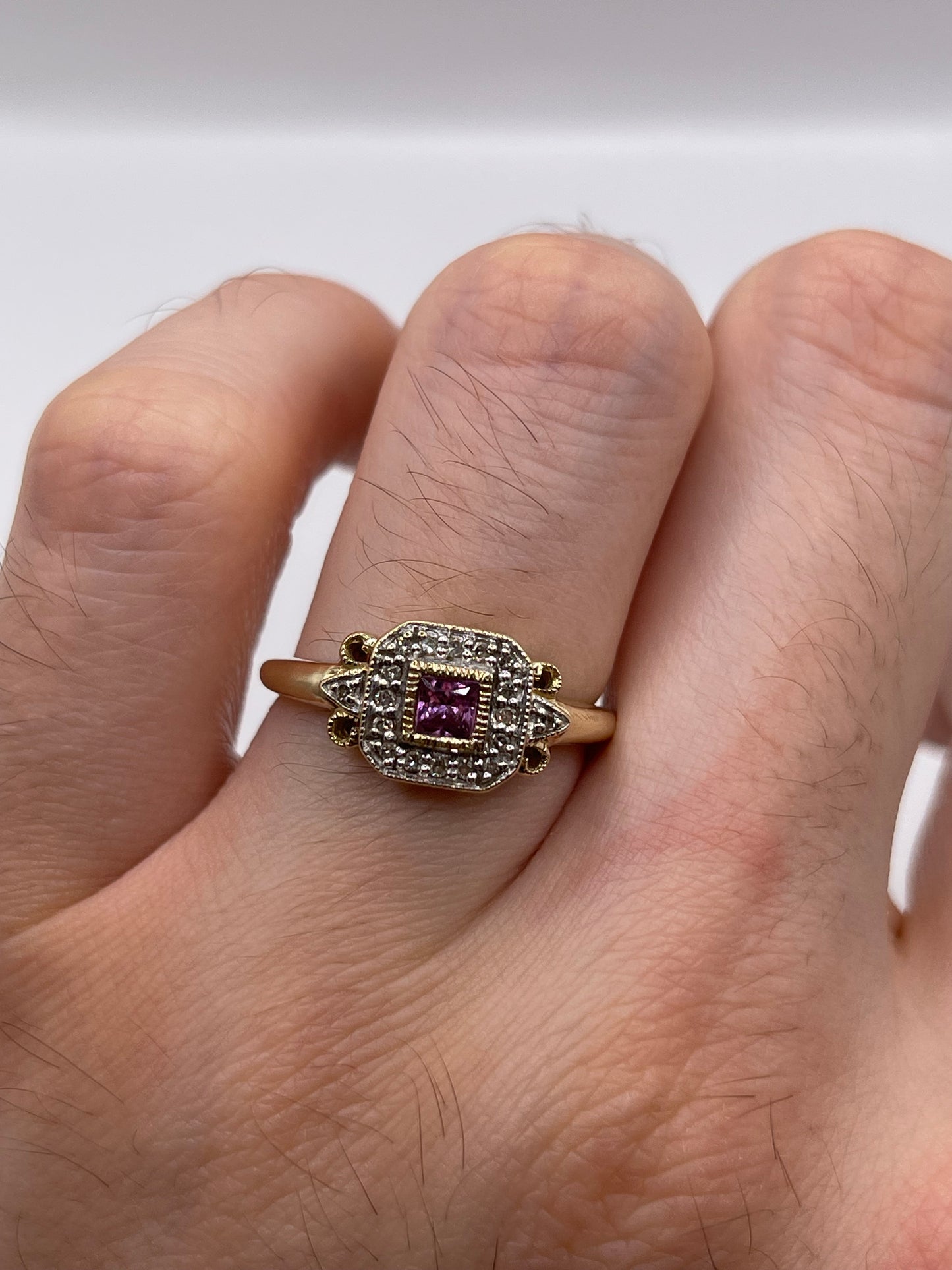 9ct gold pink sapphire and diamond ring