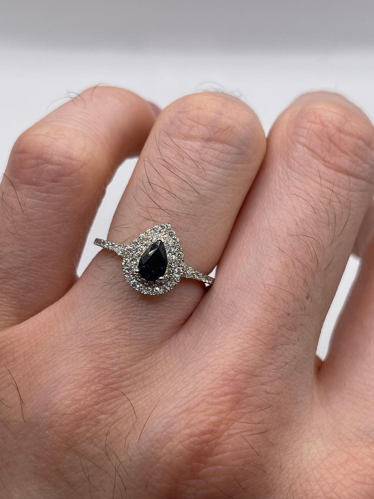 18ct white gold sapphire and diamond ring