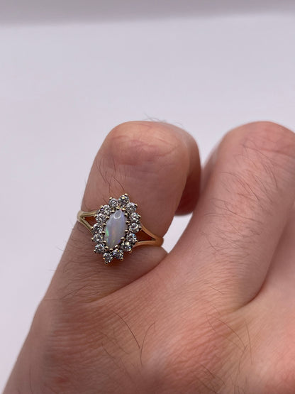 9ct gold opal and cz ring