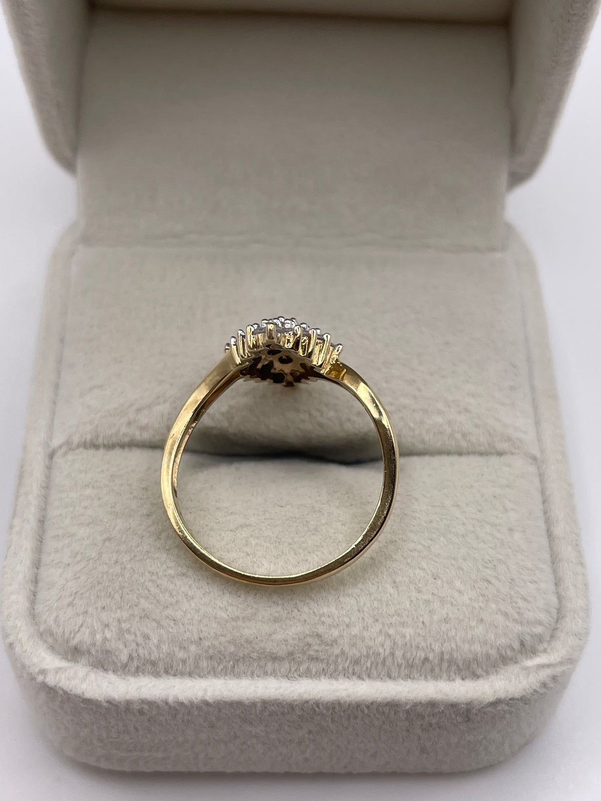 9ct gold diamond cluster ring
