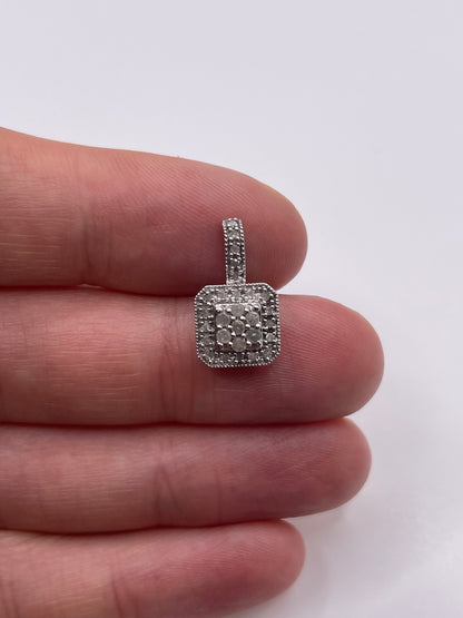 9ct white gold diamond cluster pendant