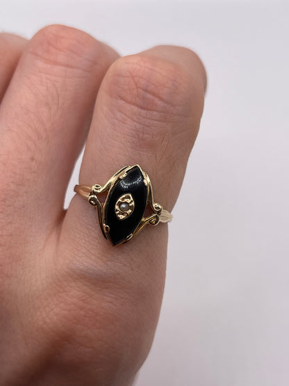 9ct gold onyx and pearl ring