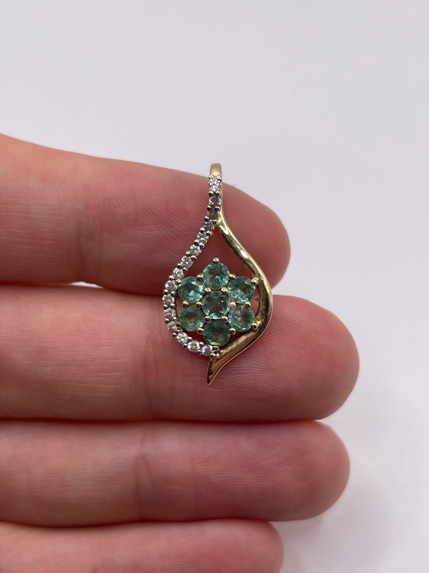 9ct gold emerald and zircon pendant