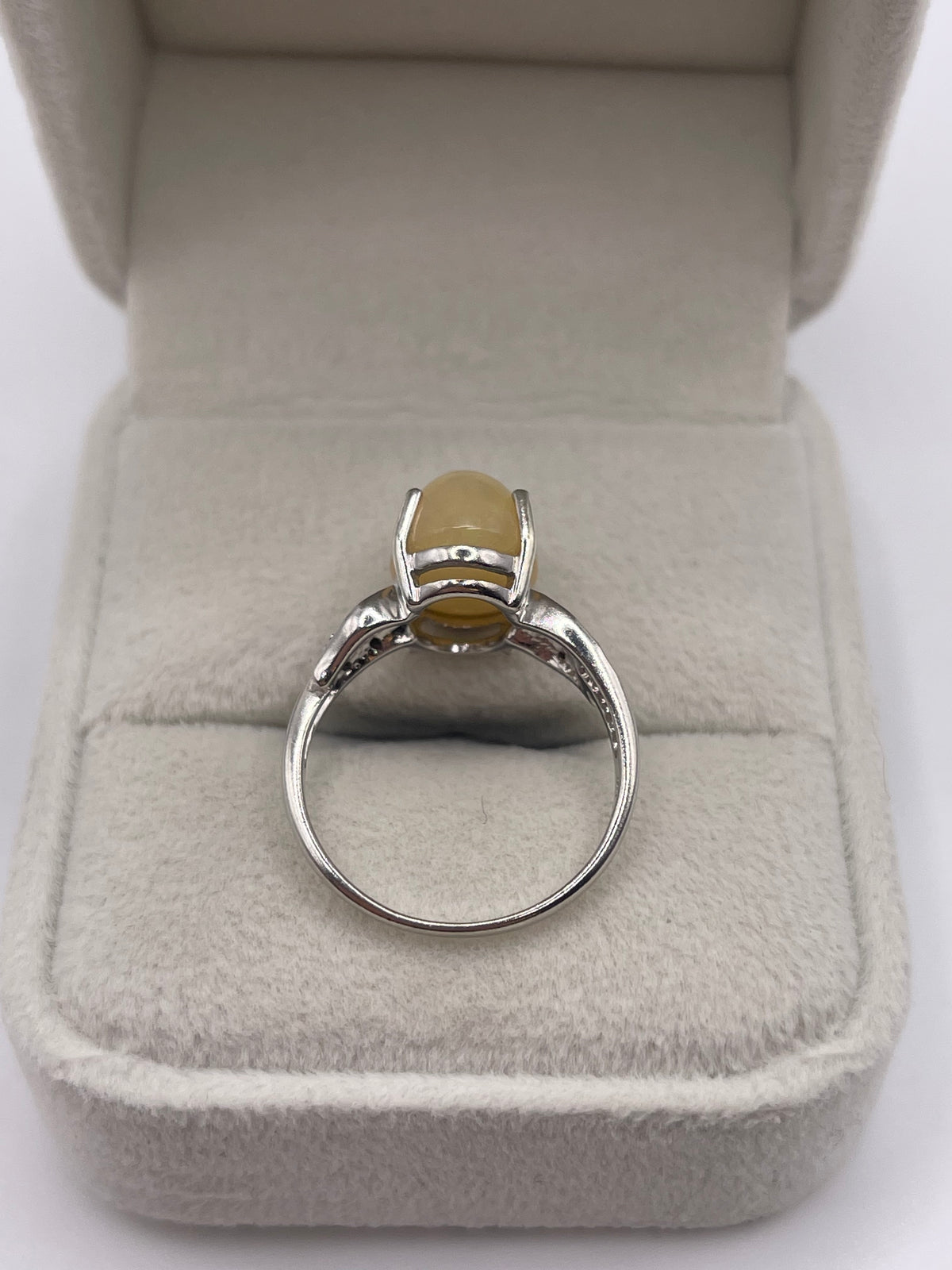 9ct white gold opal and diamond ring