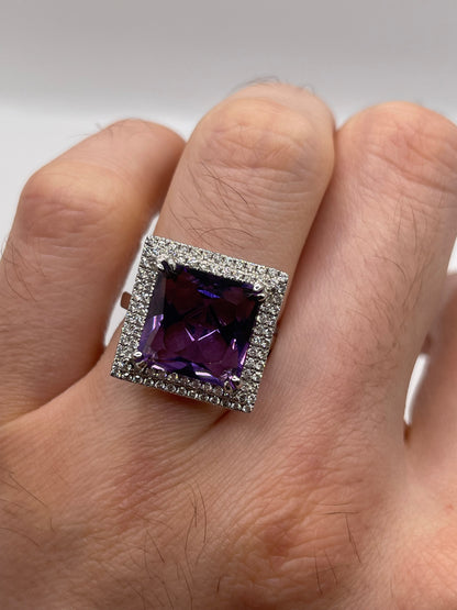 18ct white gold amethyst and diamond ring