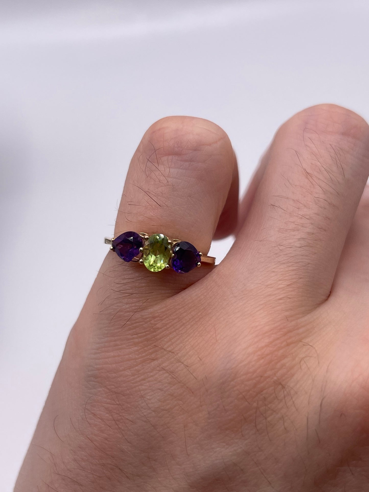 9ct gold peridot and amethyst ring