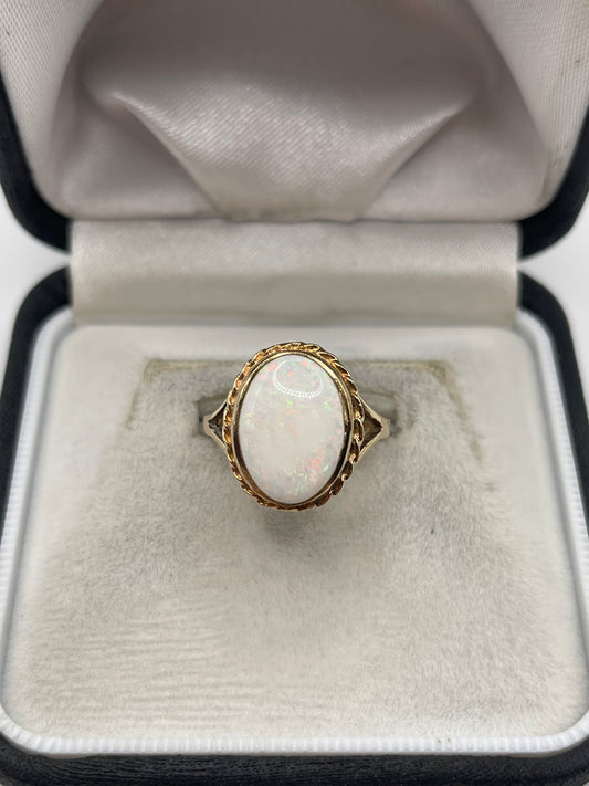 9ct gold opal ring