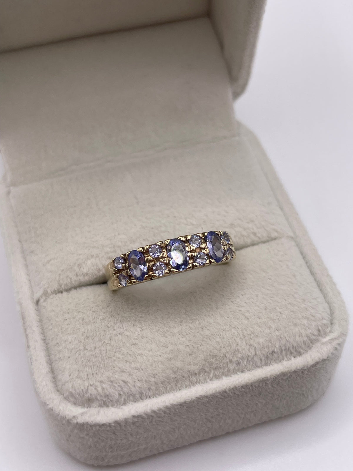 9ct gold tanzanite cluster ring