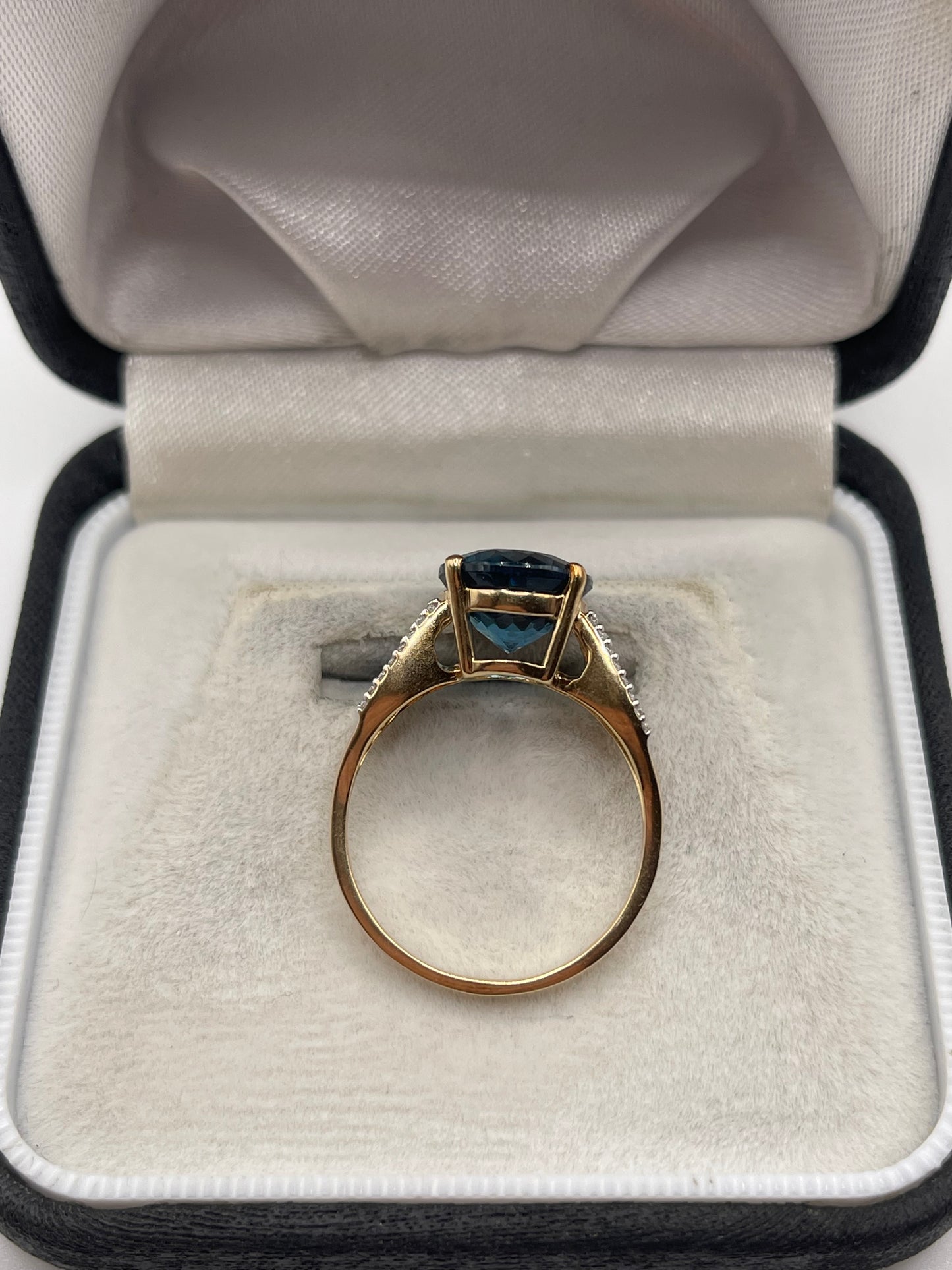 9ct gold topaz and zircon ring