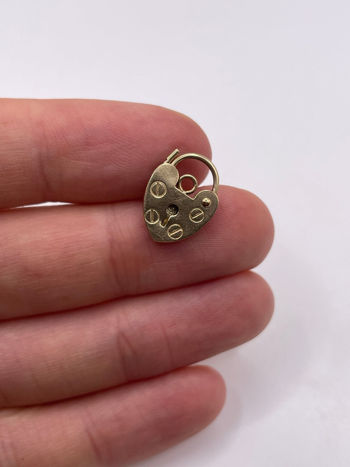 9ct gold padlock 4