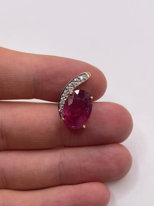 18ct gold ruby and diamond pendant