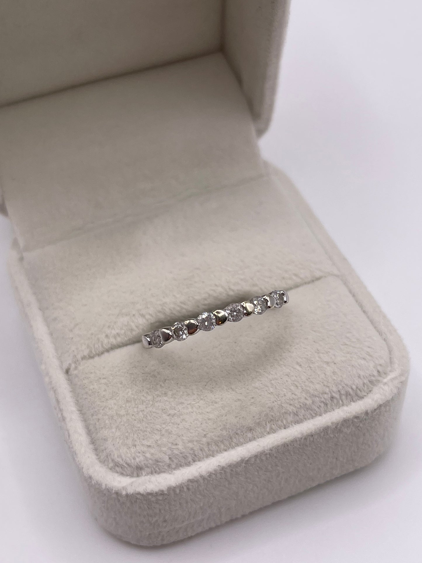 9ct white gold diamond ring