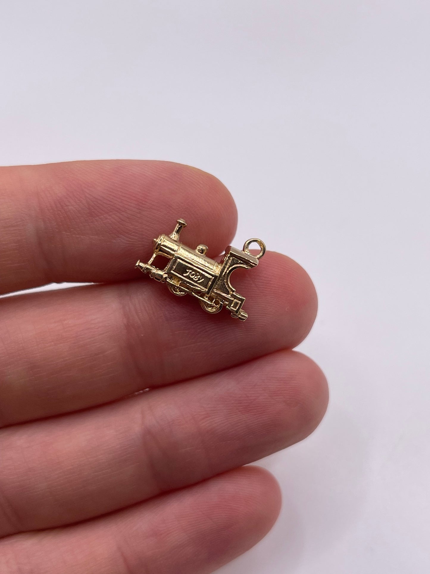 9ct gold train charm