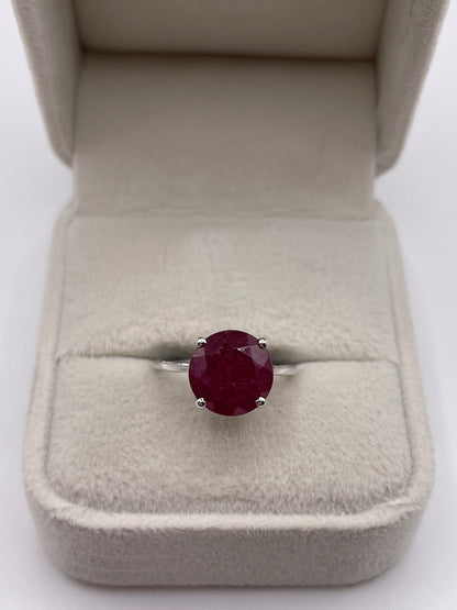 9ct white gold ruby ring