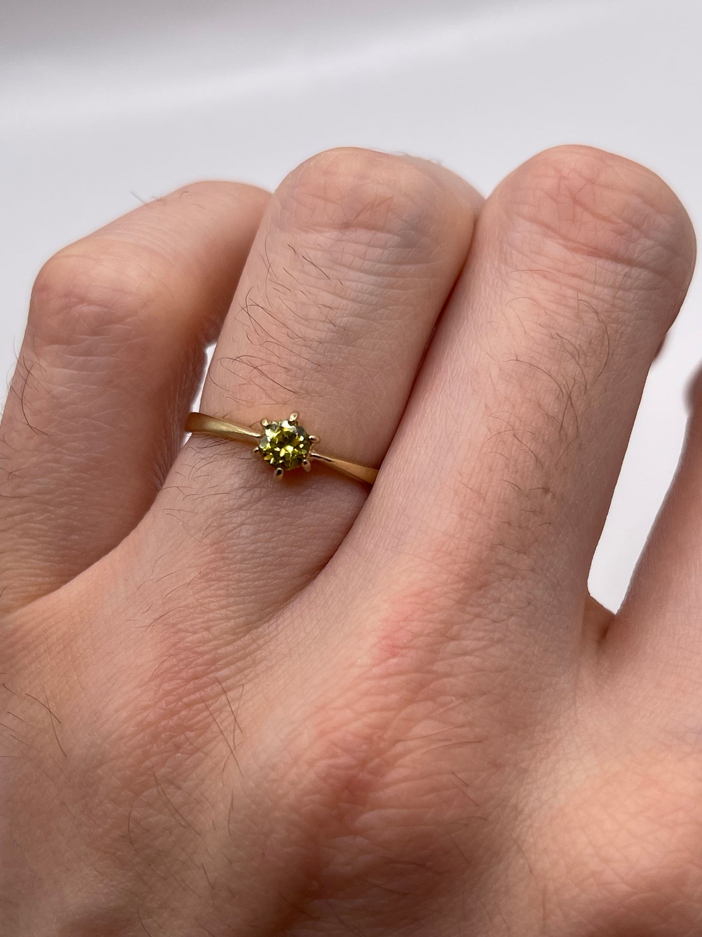 9ct gold sphene ring