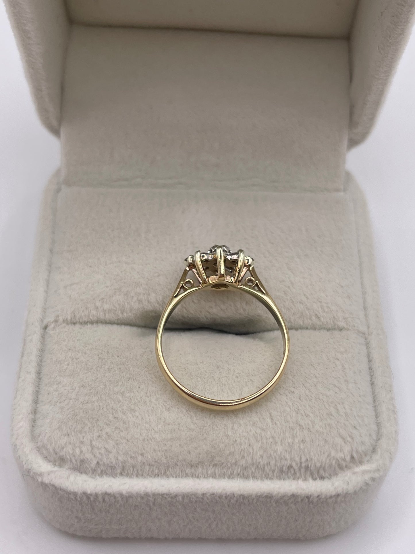 9ct gold diamond cluster ring