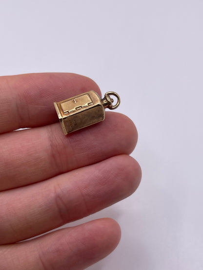 9ct gold lantern charm