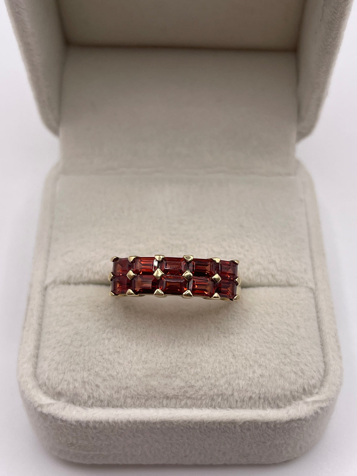 9ct gold garnet cluster ring