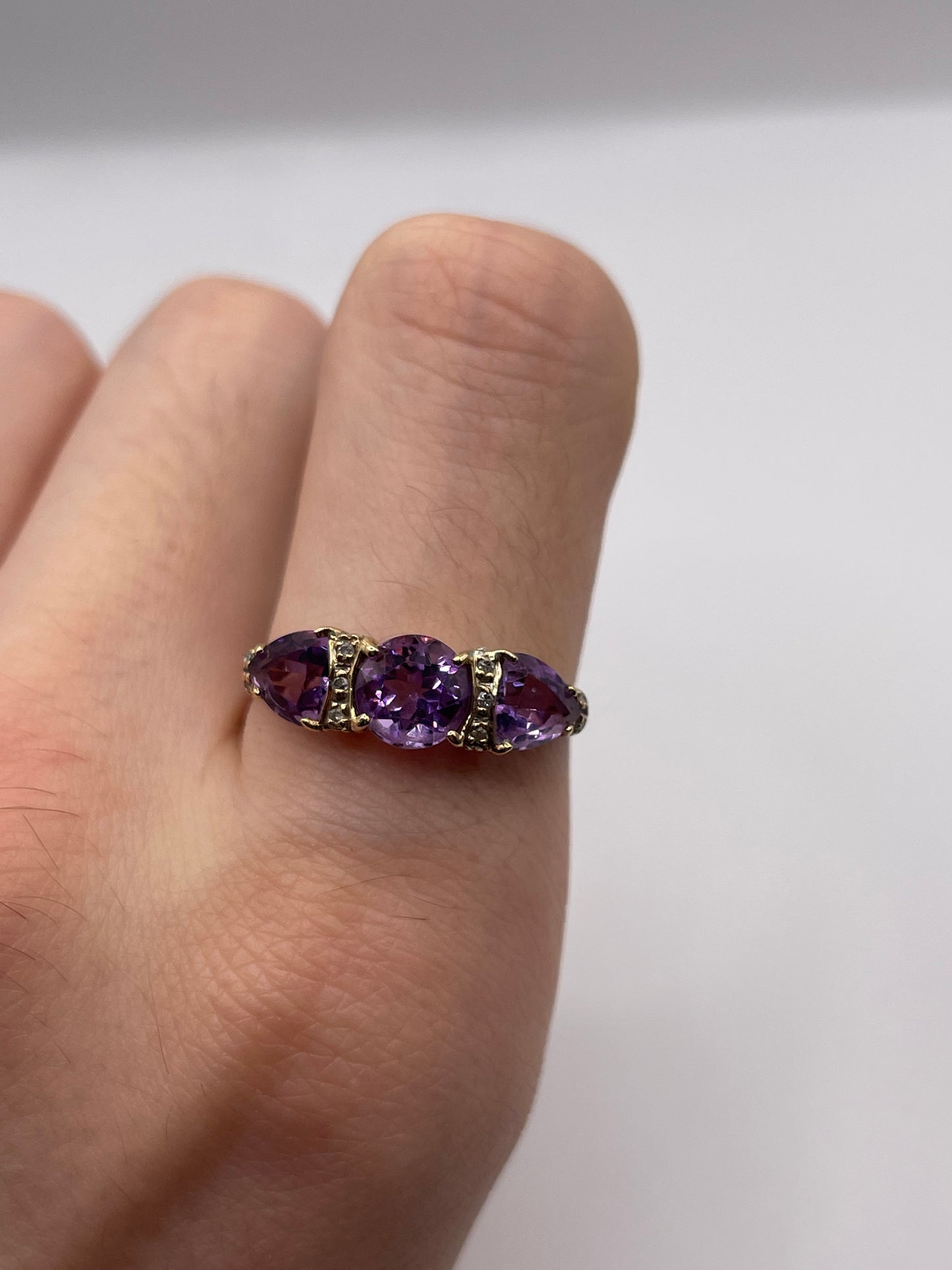 9ct gold amethyst and diamond ring