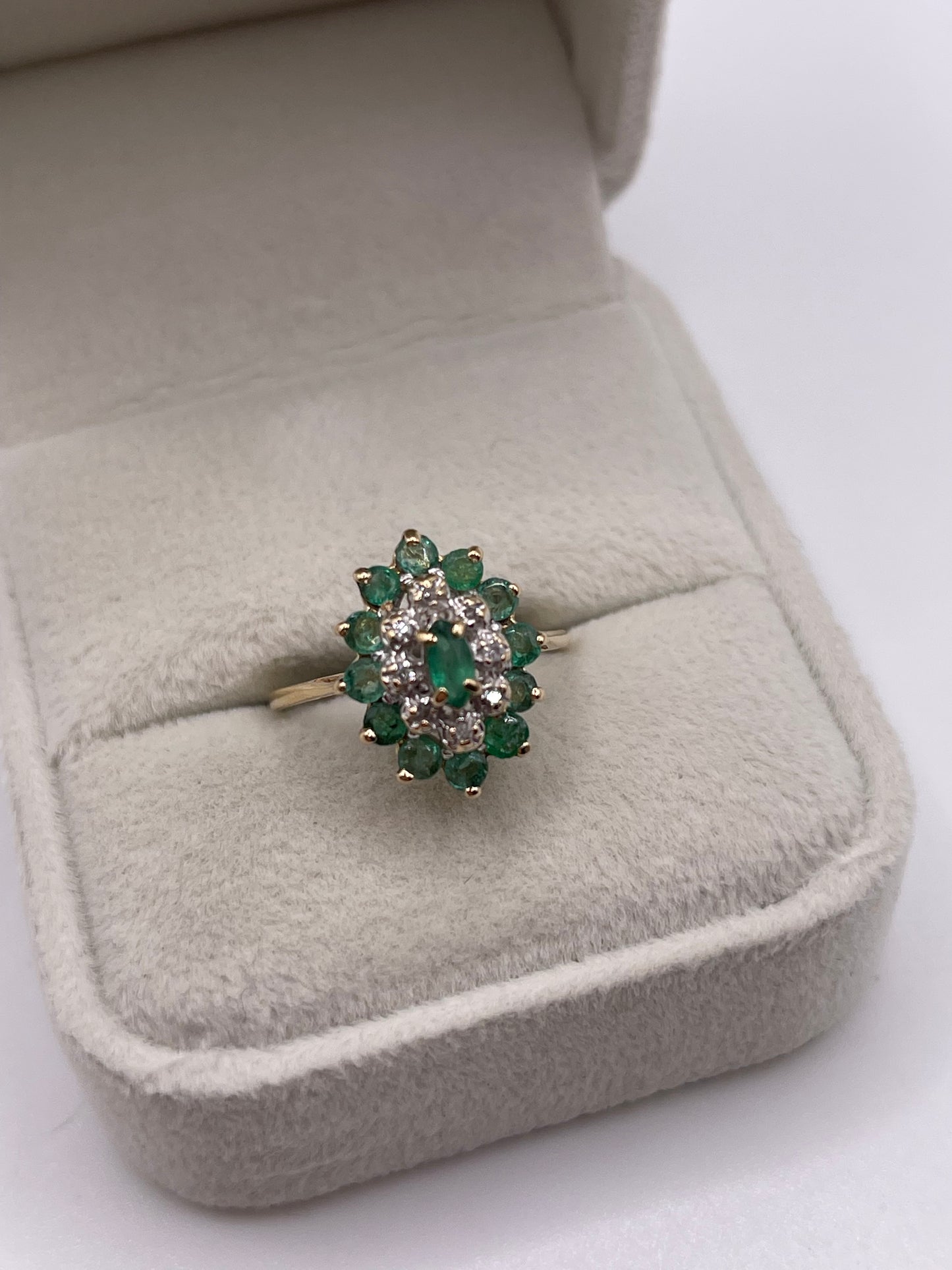 9ct gold emerald and diamond cluster ring