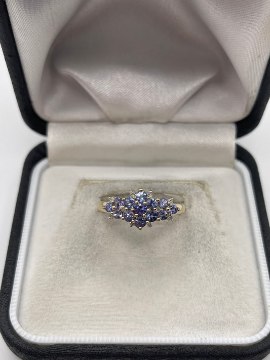 9ct gold tanzanite and diamond ring