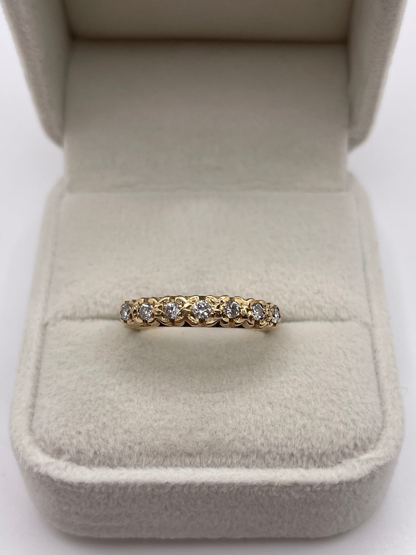 9ct gold diamond ring