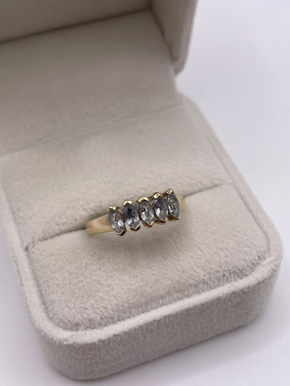 9ct gold aquamarine ring