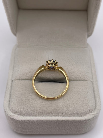 Antique 18ct gold sapphire ring