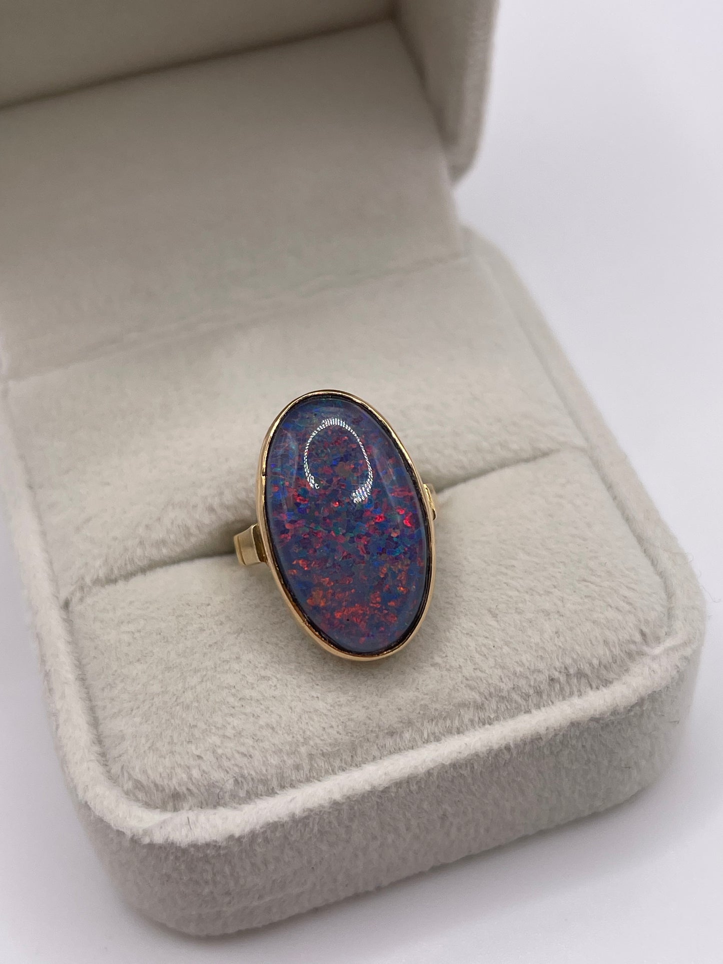 18ct gold opal triplet ring