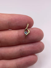 Load image into Gallery viewer, 9ct gold blue topaz pendant
