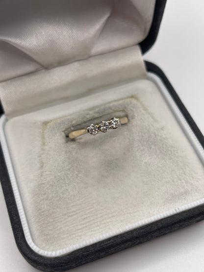 9ct gold 25 point diamond ring