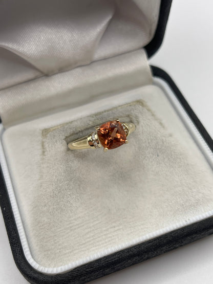 9ct gold topaz and zircon ring