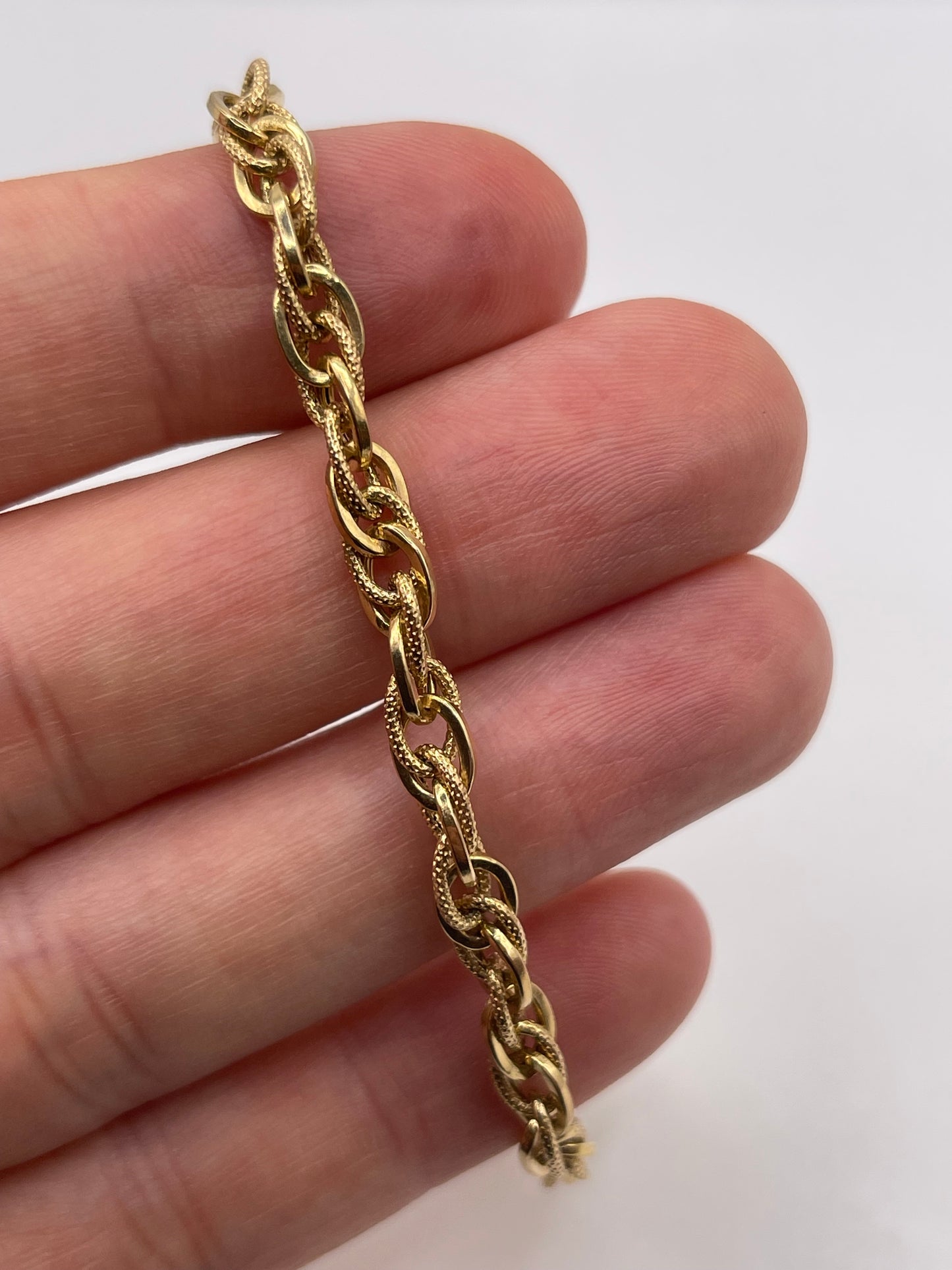 9ct gold bracelet