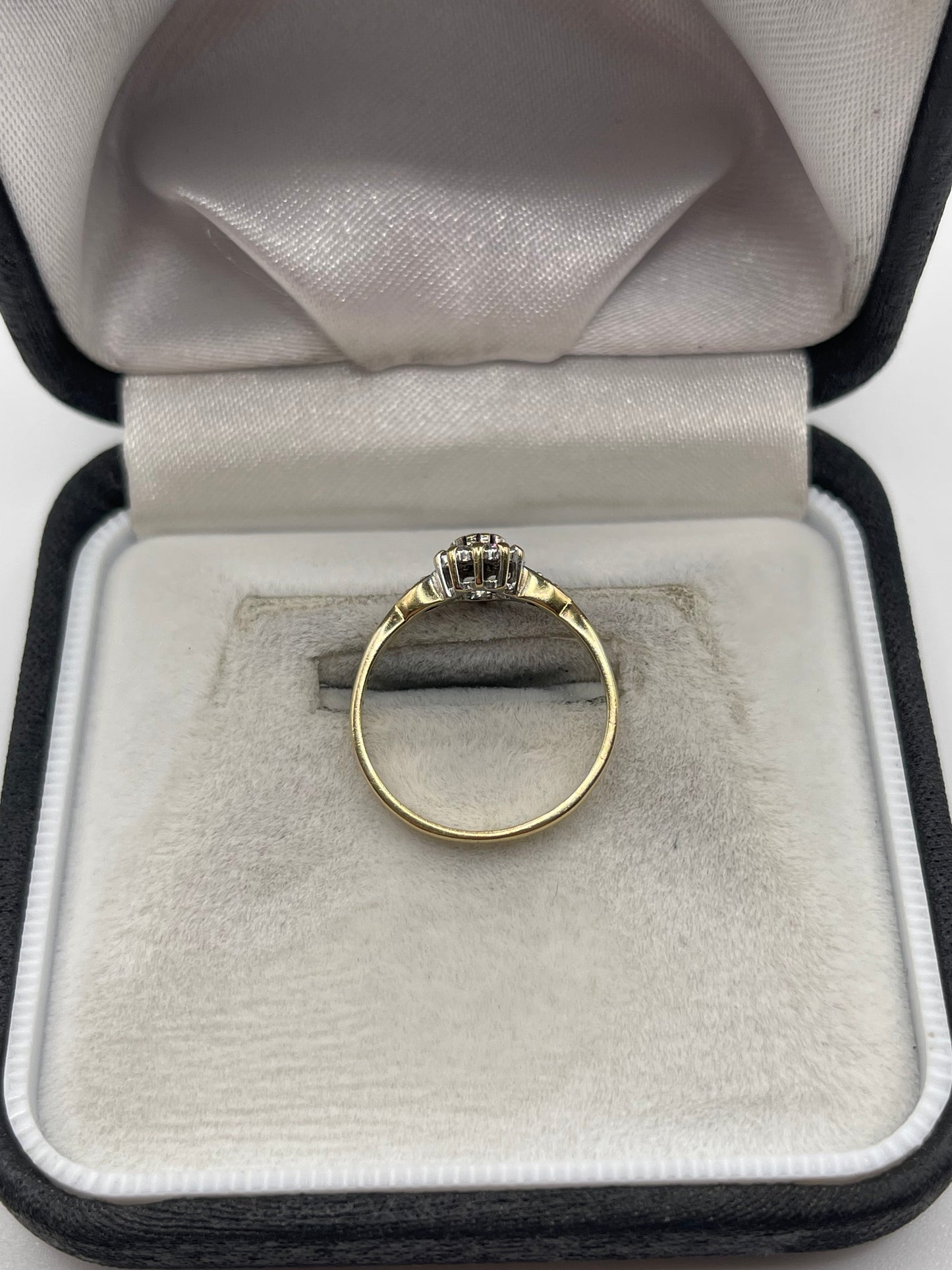 9ct gold sapphire and diamond ring