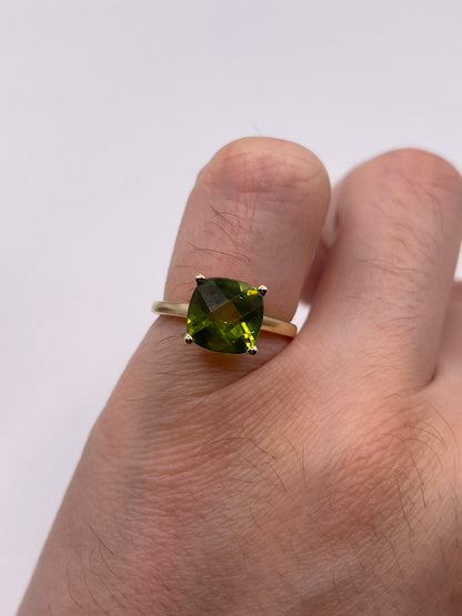 9ct gold quartz ring