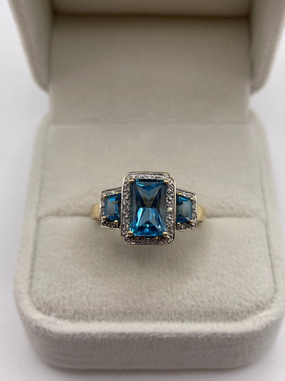 9ct gold topaz and diamond ring