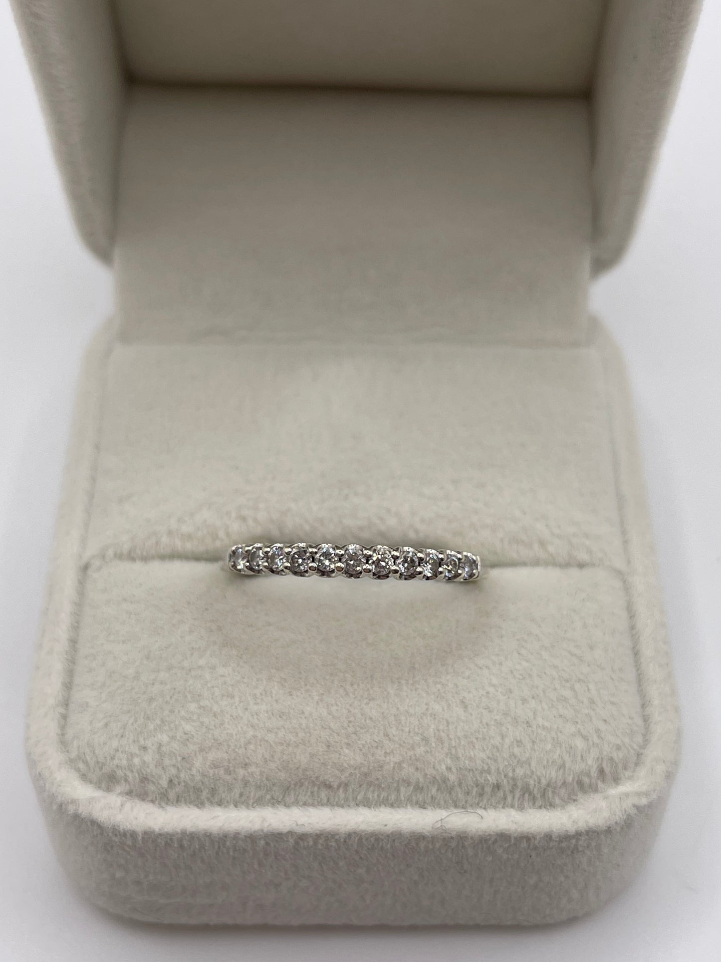 9ct white gold diamond ring