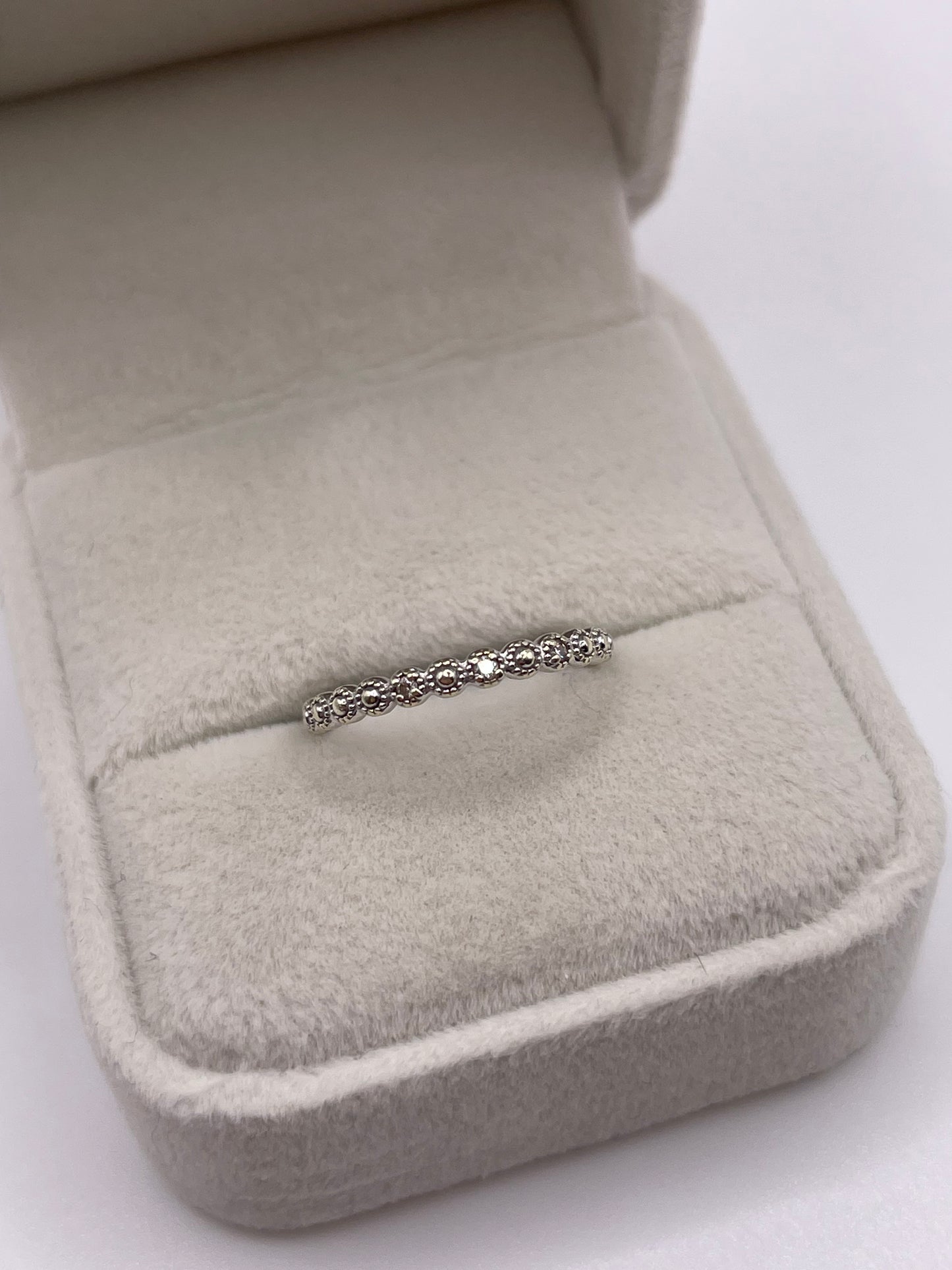 9ct white gold diamond ring