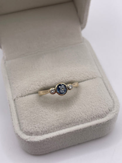 9ct gold sapphire and diamond ring