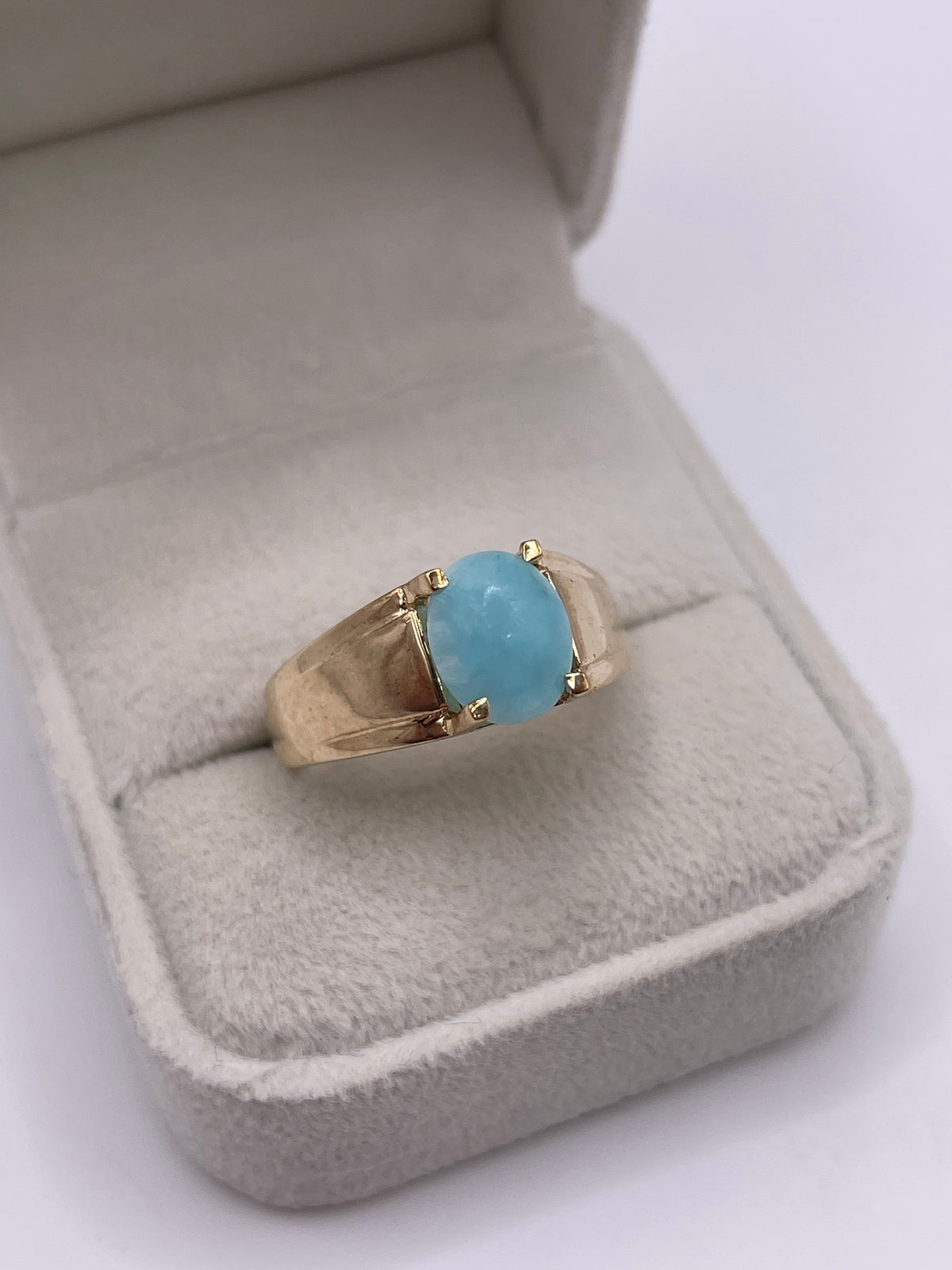 9ct gold gemstone ring
